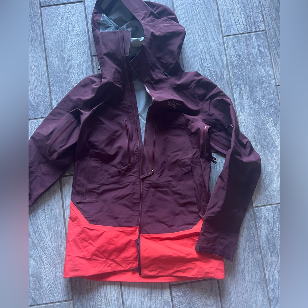 Arcteryx Sentinel LT Jacket - Great Condition - Picture 5 of 7